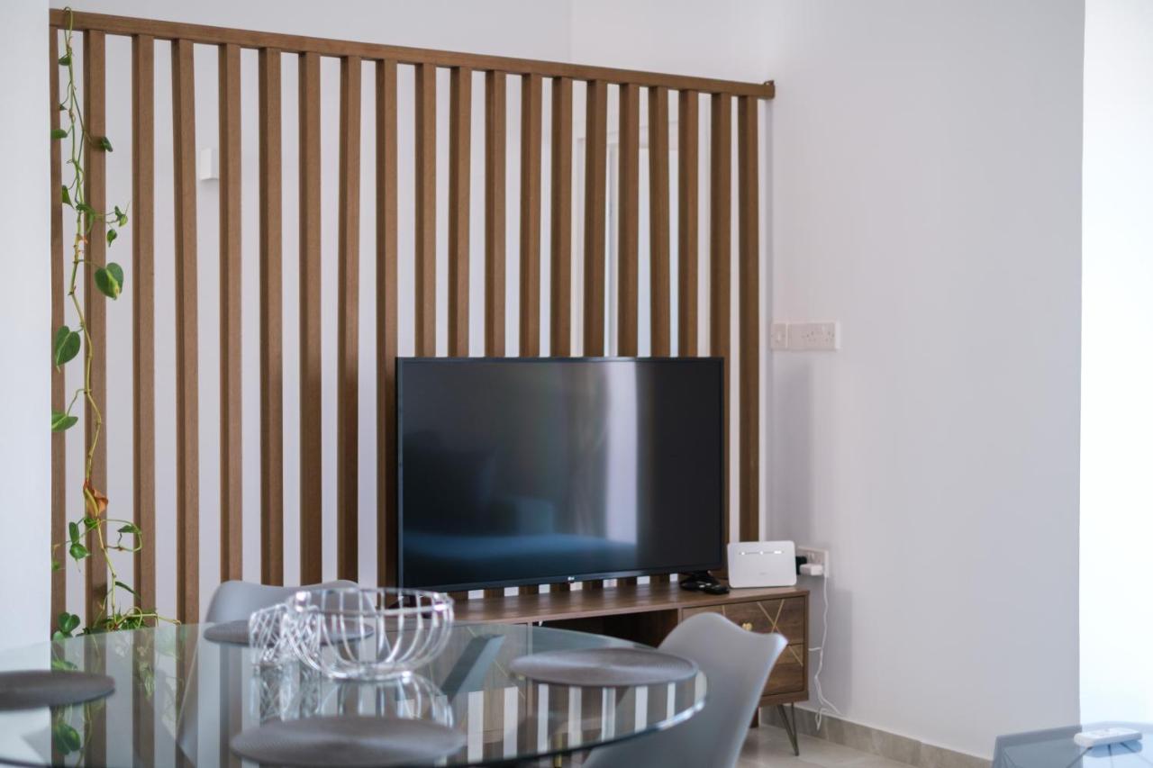 Royal Stay Luxury Homes Пафос Стая снимка