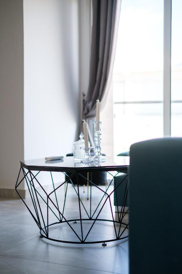 Royal Stay Luxury Homes Пафос Стая снимка